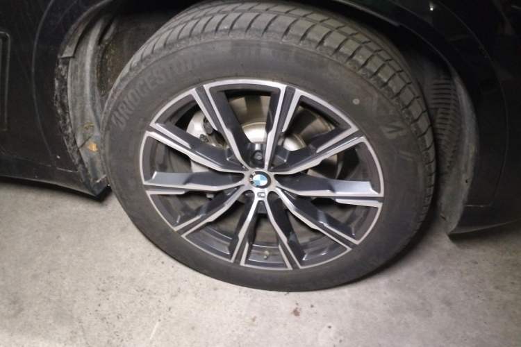 Used BMW X5 2019 xDrive30i M Sport Package Right Front Wheel Hub