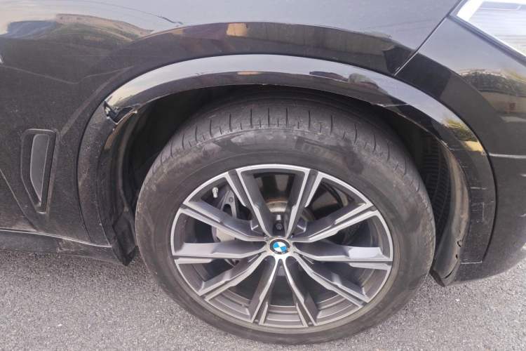 Used BMW X5 2019 xDrive40i M Sport Package Right Front Wheel Hub
