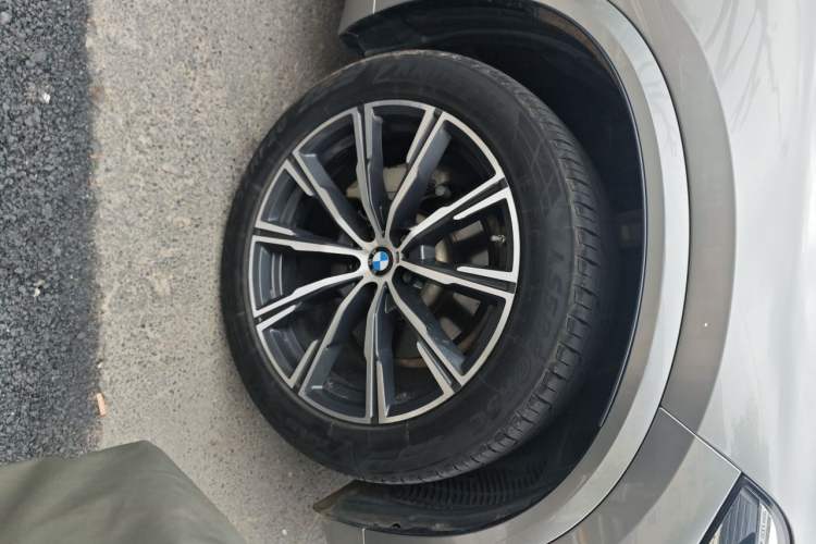 Used BMW X5 2019 xDrive30i M Sport Package Right Front Wheel Hub