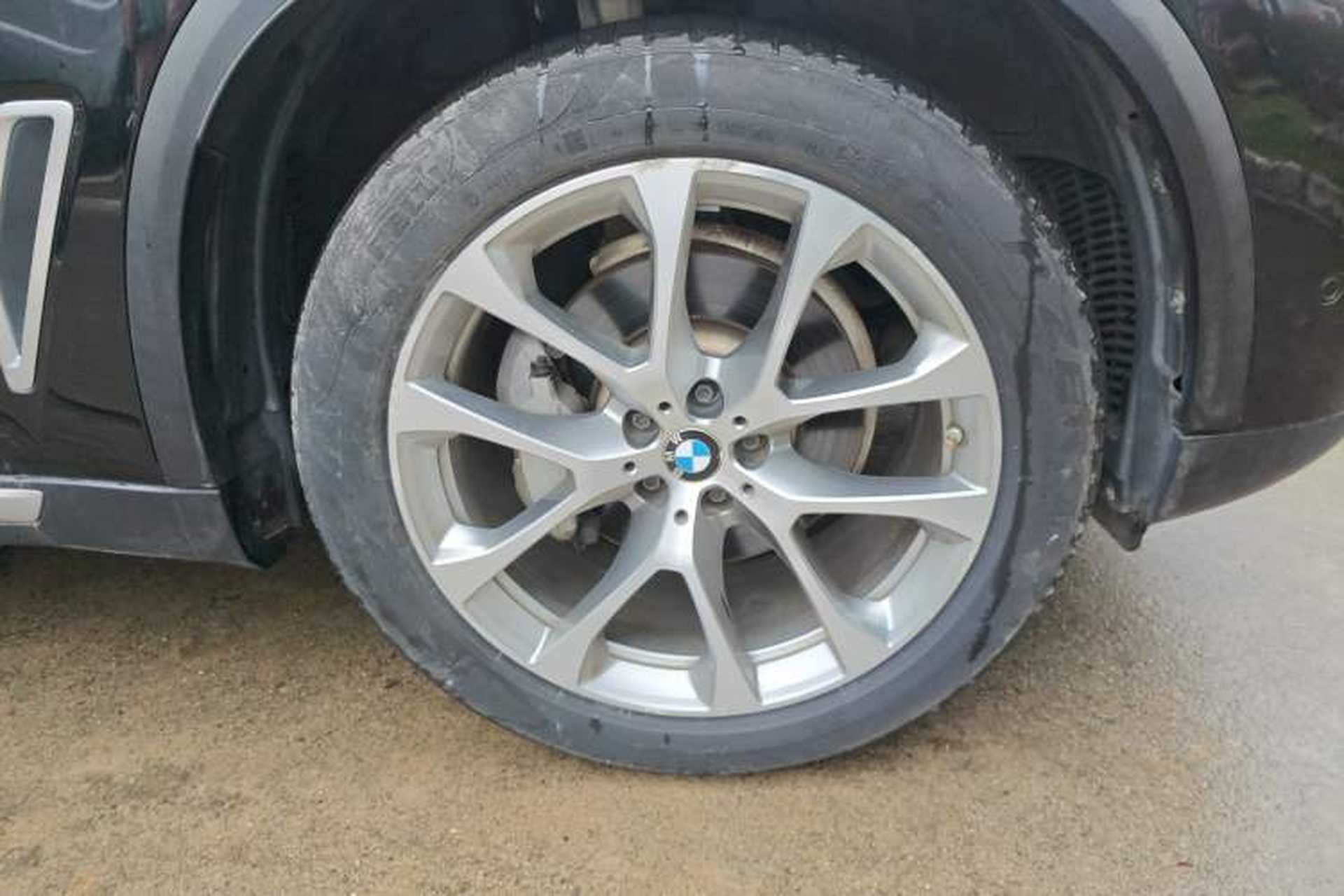 Used BMW X5 2019 xDrive30i X Design Package Right Front Wheel Hub
