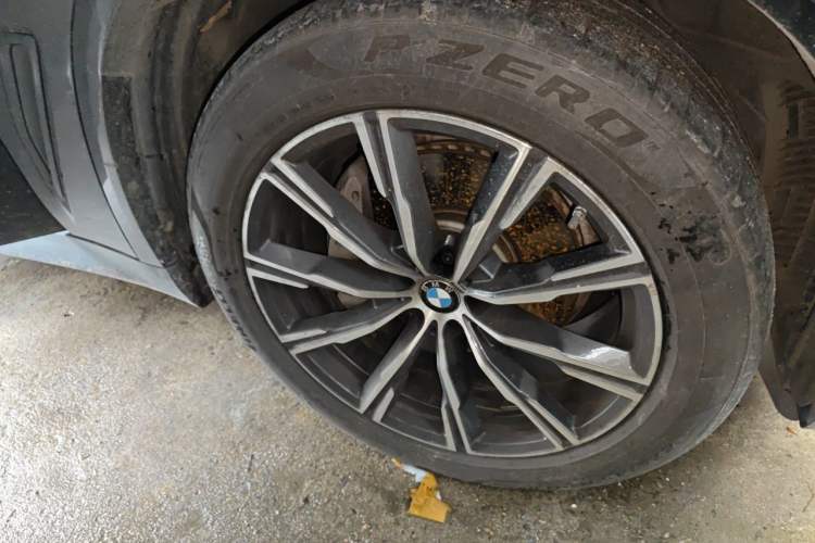Used BMW X5 2019 xDrive40i M Sport Package Right Front Wheel Hub