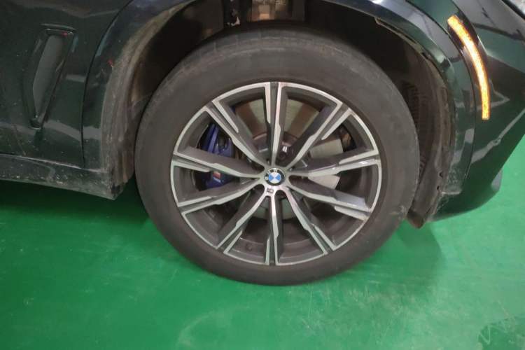 Used BMW X5  Right Front Wheel Hub