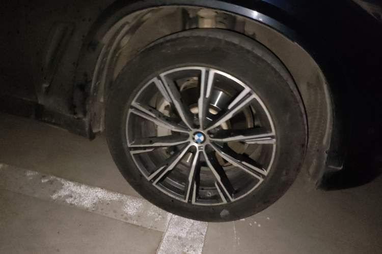 Used BMW X5 2019 xDrive30i M Sport Package Right Front Wheel Hub