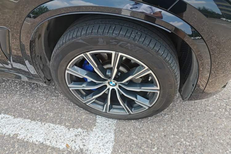 Used BMW X5 2019 xDrive30i M Sport Package Right Front Wheel Hub