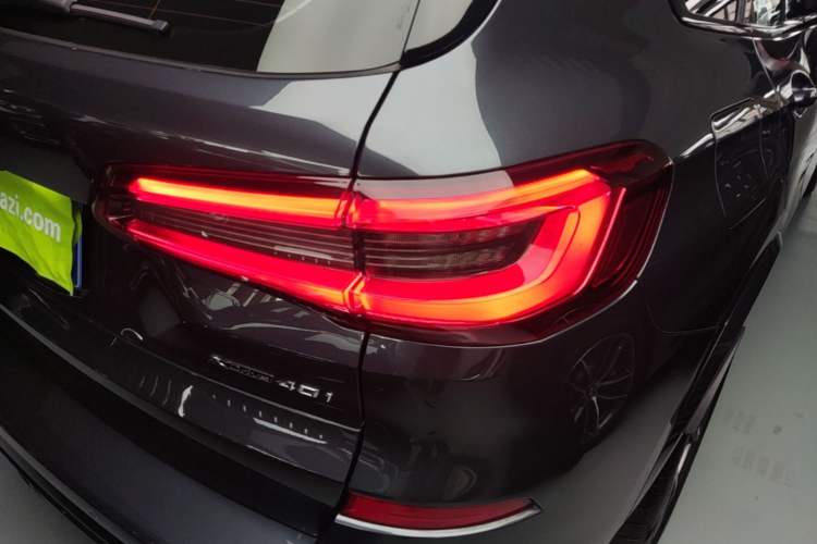 Used BMW X5 2019 xDrive40i Luxury Model with M Sport Package Right Rear Taillight