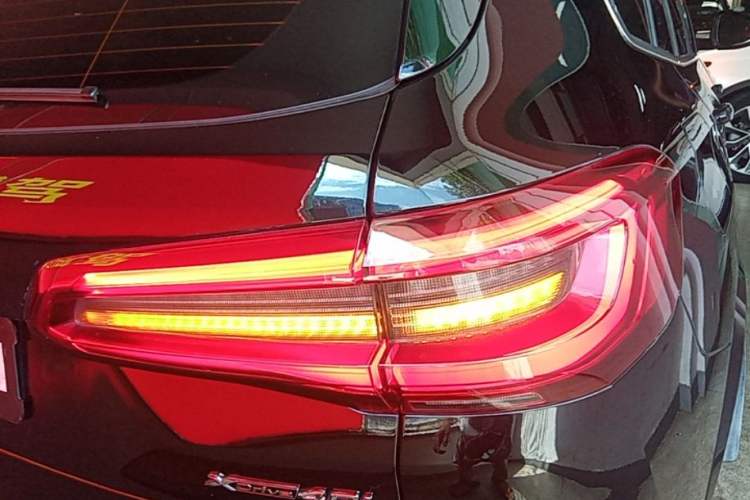 Used BMW X5 2019 xDrive40i Luxury Model with M Sport Package Right Rear Taillight