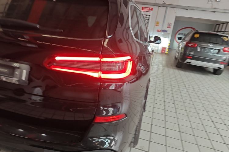 Used BMW X5 2019 xDrive40i M Sport Package Right Rear Taillight