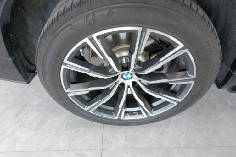 Used BMW X5 2019 xDrive40i M Sport Package Right Rear Wheel Hub