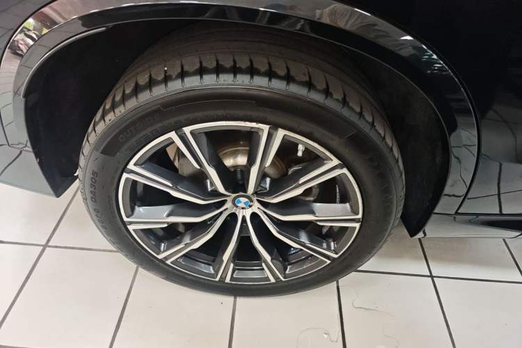 Used BMW X5 2019 xDrive40i M Sport Package Right Rear Wheel Hub