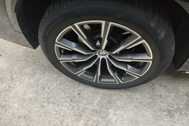 Used BMW X5 2019 xDrive40i M Sport Package Right Rear Wheel Hub