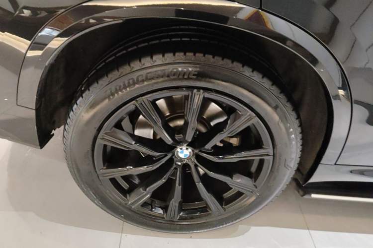 Used BMW X5 2019 xDrive40i M Sport Package Right Rear Wheel Hub