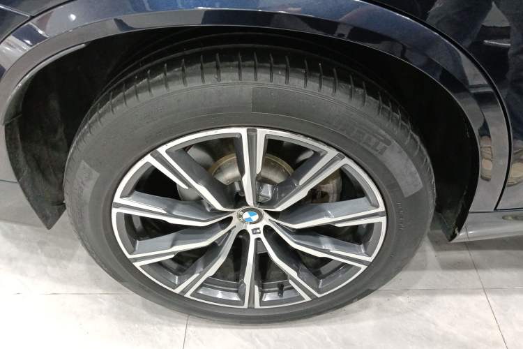 Used BMW X5 2019 xDrive40i M Sport Package Right Rear Wheel Hub