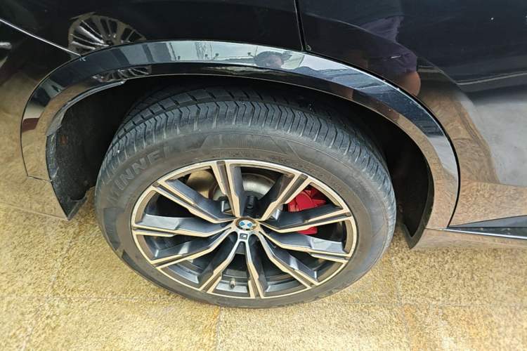 Used BMW X5 2019 xDrive40i M Sport Package Right Rear Wheel Hub