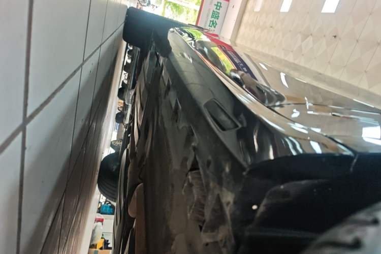 Used BMW X5 2019 xDrive40i M Sport Package Right Side Sill
