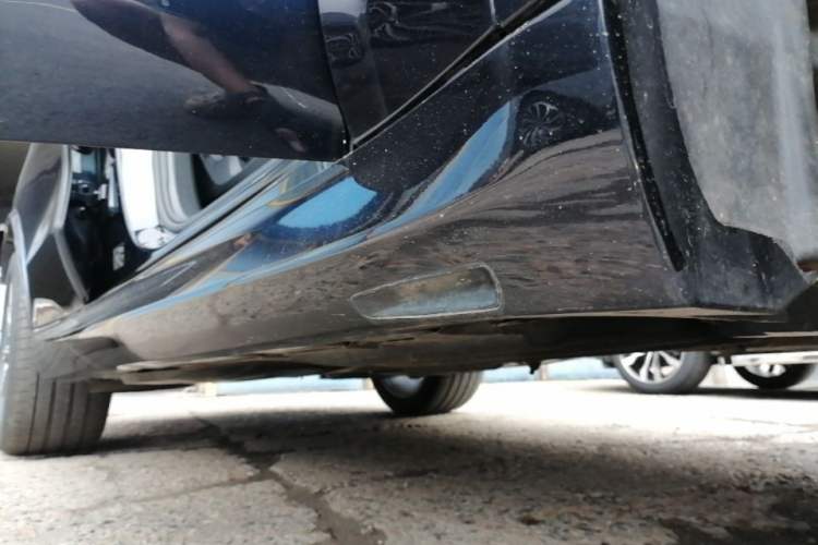 Used BMW X5 2019 xDrive40i M Sport Package Right Side Sill