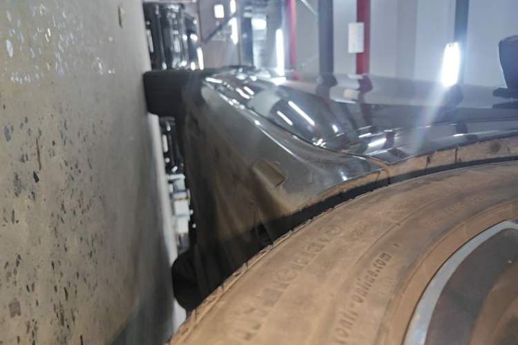 Used BMW X5 2019 xDrive40i M Sport Package Right Side Sill