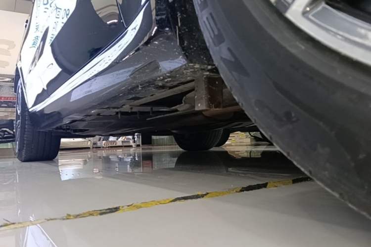 Used BMW X5 2019 xDrive40i M Sport Package Right Side Sill