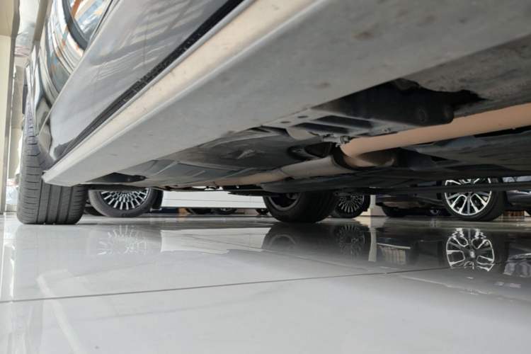 Used BMW X5 2019 xDrive40i M Sport Package Right Side Sill