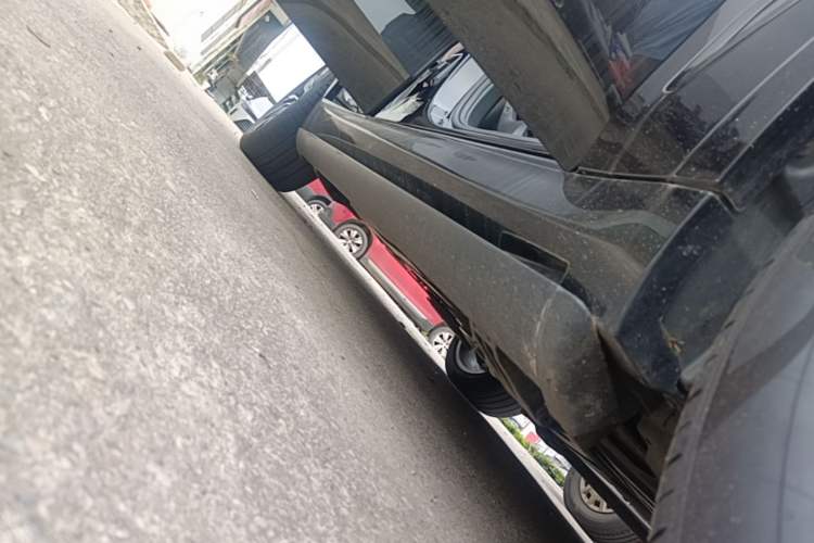 Used BMW X5 2019 xDrive40i M Sport Package Right Side Sill
