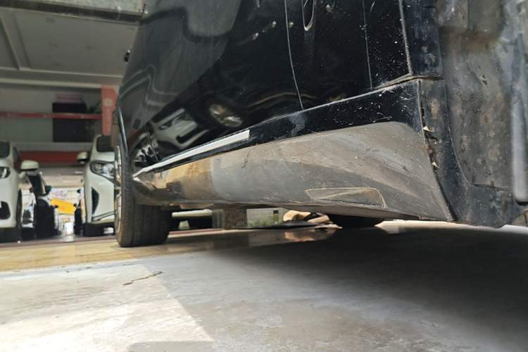 Used BMW X5 2019 xDrive40i M Sport Package Right Side Sill
