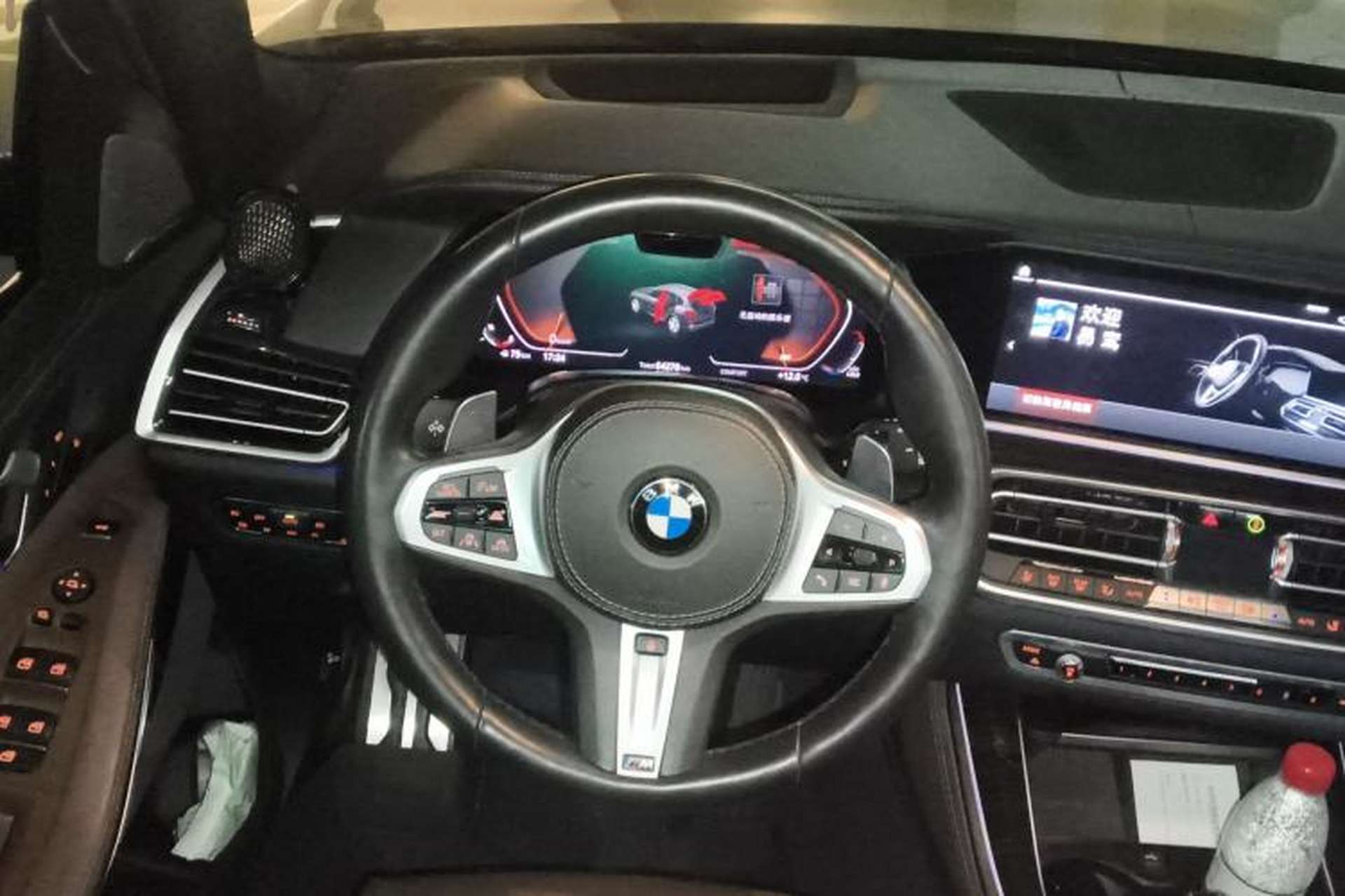 Used BMW X5 2019 xDrive40i Luxury Model with M Sport Package Steering Wheel