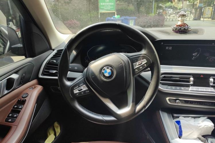 Used BMW X5 2019 xDrive40i M Sport Package Steering Wheel