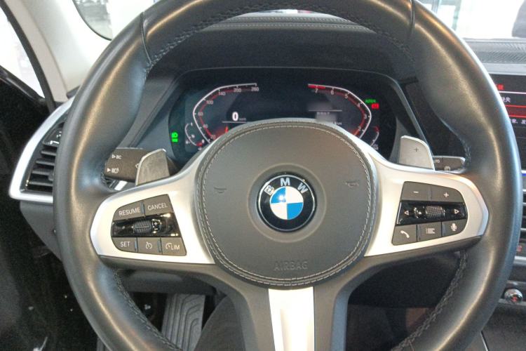 Used BMW X5 2019 xDrive40i M Sport Package Steering Wheel