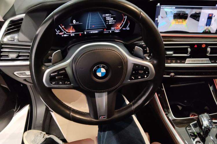 Used BMW X5 2019 xDrive40i M Sport Package Steering Wheel