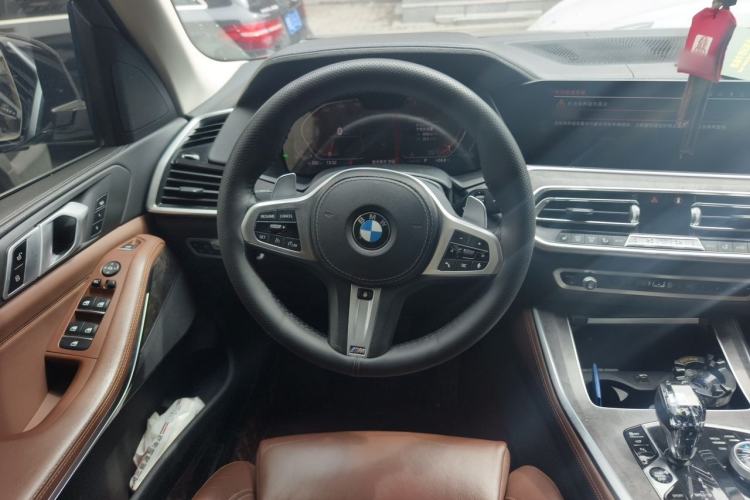 Used BMW X5 2019 xDrive40i M Sport Package Steering Wheel