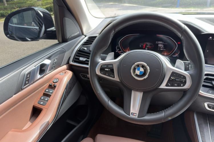 Used BMW X5 2019 xDrive30i M Sport Package Steering Wheel