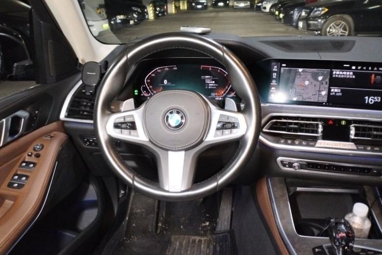 Used BMW X5 2019 xDrive30i M Sport Package Steering Wheel