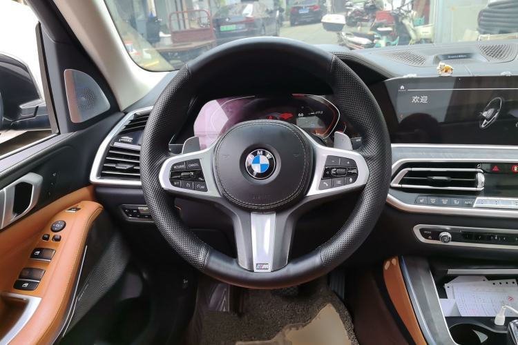 Used BMW X5 2019 xDrive40i M Sport Package Steering Wheel