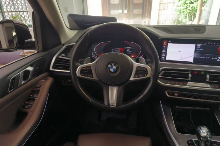 Used BMW X5 2019 xDrive40i M Sport Package Steering Wheel