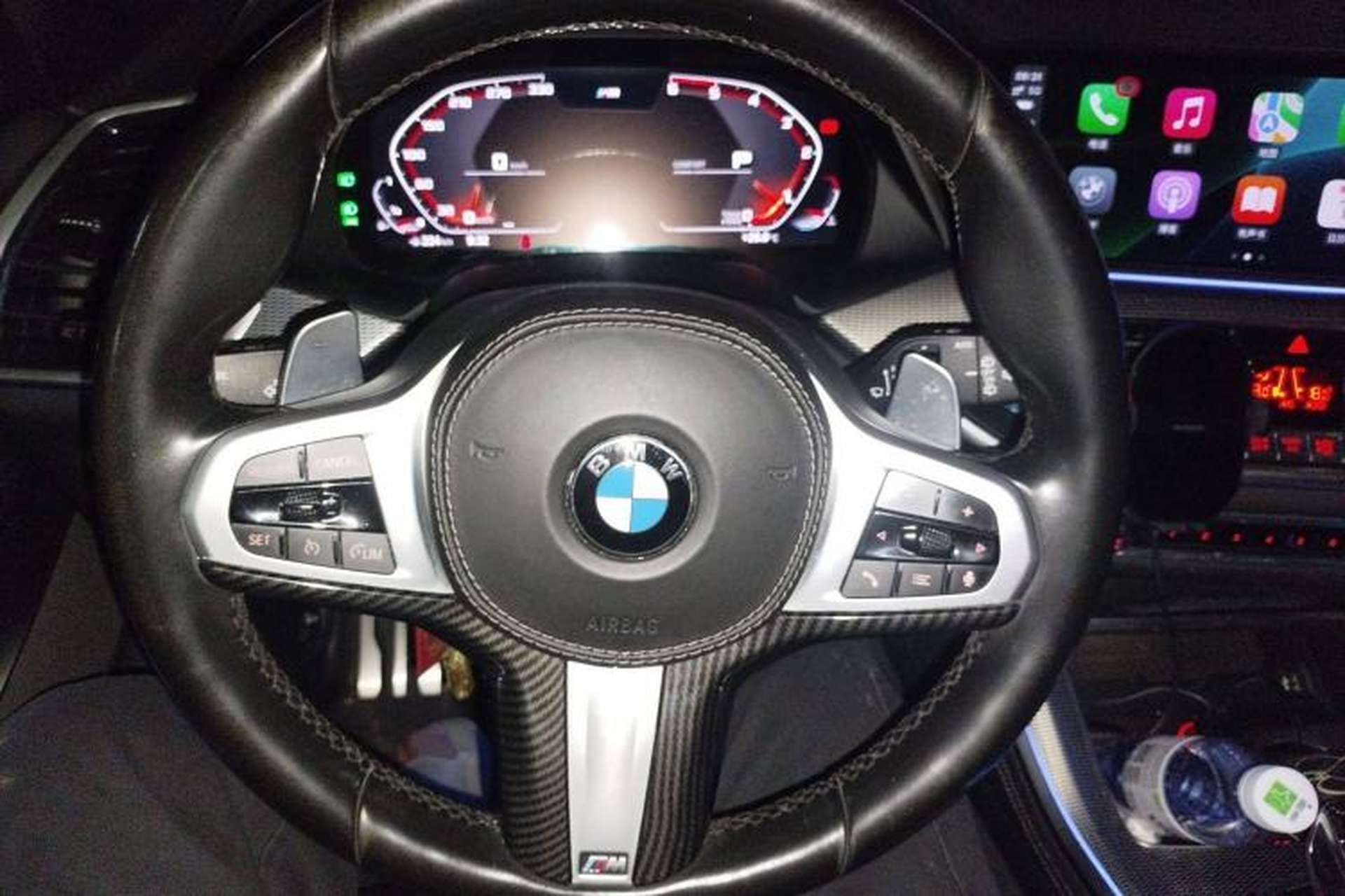 Used BMW X5 2019 xDrive40i Luxury Model with M Sport Package Steering Wheel