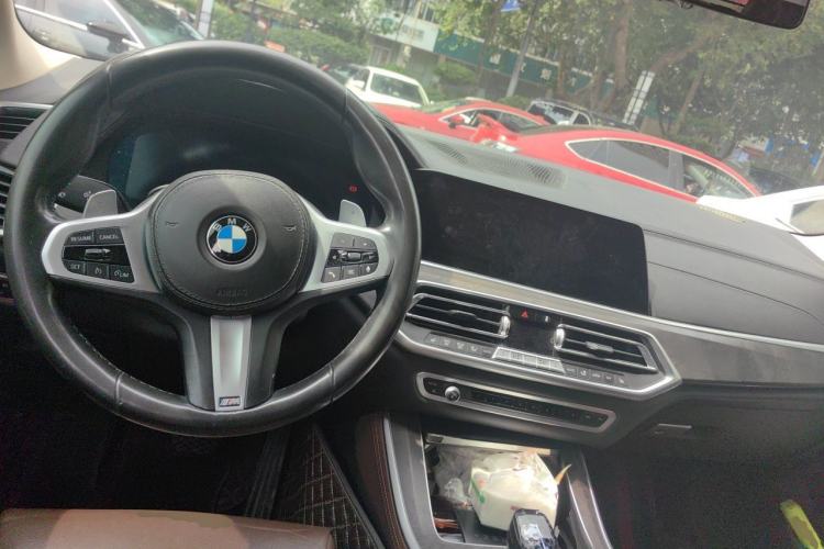 Used BMW X5 2019 xDrive40i M Sport Package Steering Wheel