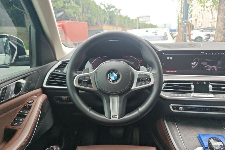 Used BMW X5 2019 xDrive30i M Sport Package Steering Wheel