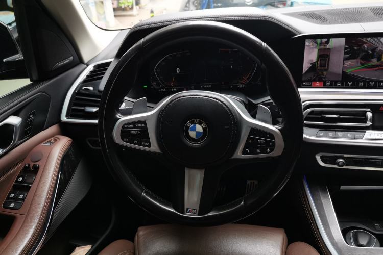 Used BMW X5 2019 xDrive30i M Sport Package Steering Wheel
