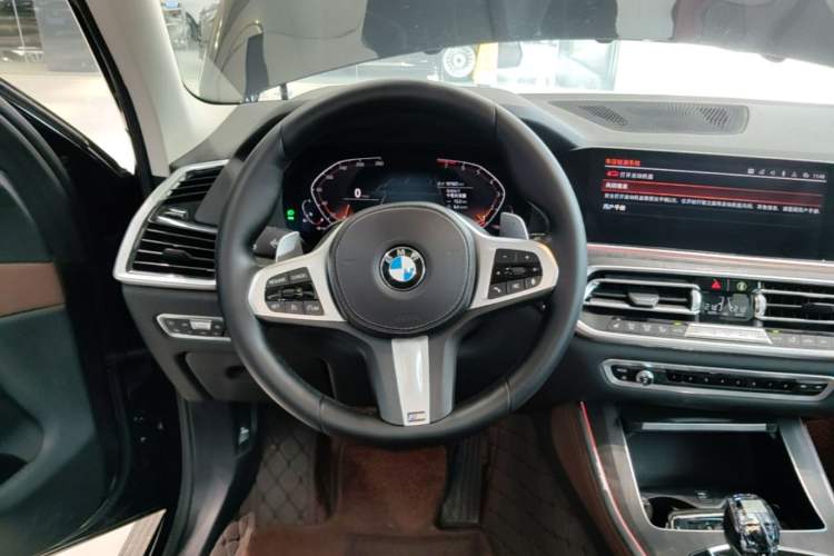 Used BMW X5 2019 xDrive40i M Sport Package Steering Wheel