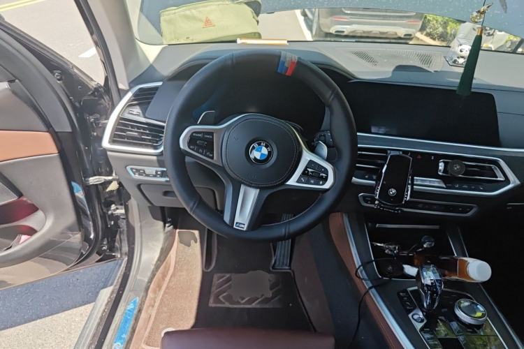 Used BMW X5 2019 xDrive40i M Sport Package Steering Wheel