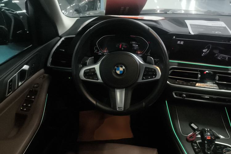 Used BMW X5 2019 xDrive40i M Sport Package Steering Wheel