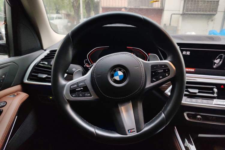 Used BMW X5 2019 xDrive40i M Sport Package Steering Wheel