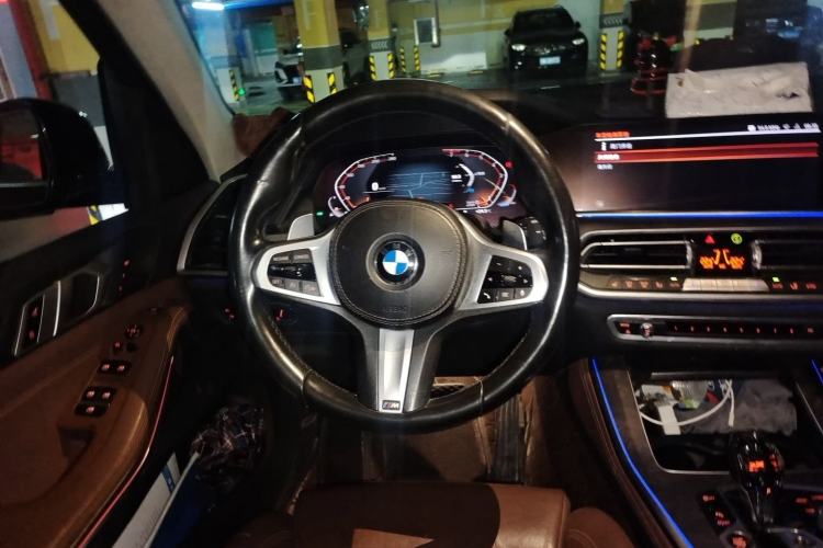 Used BMW X5 2019 xDrive40i M Sport Package Steering Wheel
