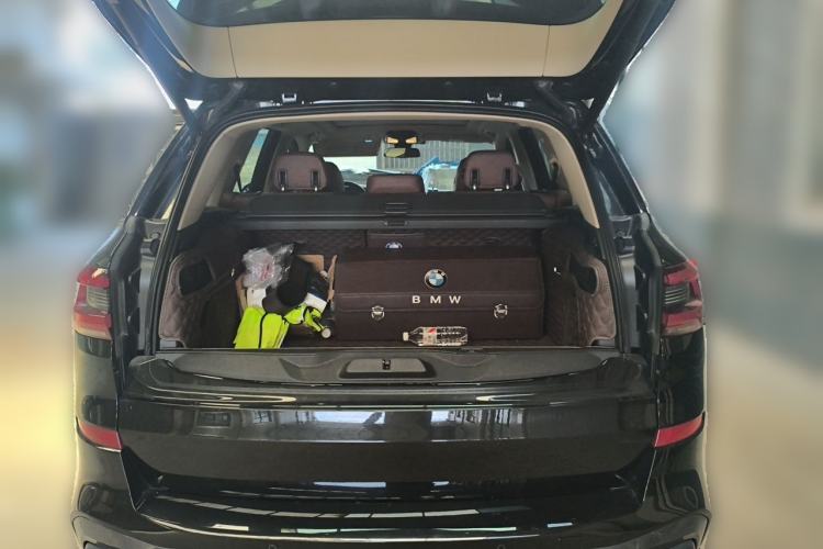 Used BMW X5 2019 xDrive40i M Sport Package Trunk