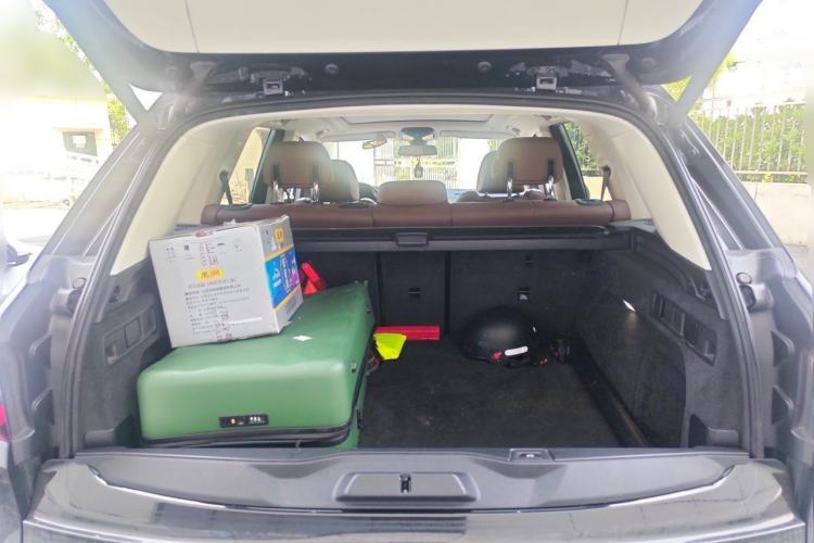 Used BMW X5 2019 xDrive40i M Sport Package Trunk