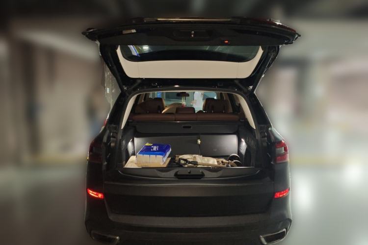 Used BMW X5 2019 xDrive40i M Sport Package Trunk