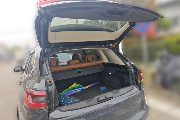 Used BMW X5 2019 xDrive40i M Sport Package Trunk