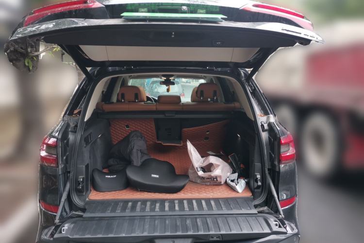 Used BMW X5 2019 xDrive40i M Sport Package Trunk