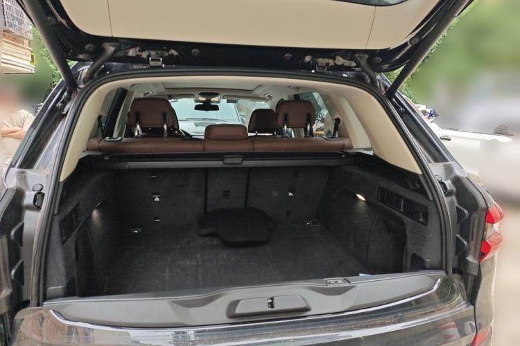 Used BMW X5 2019 xDrive40i Luxury Model with M Sport Package Trunk