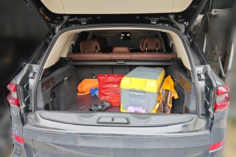Used BMW X5 2019 xDrive40i M Sport Package Trunk