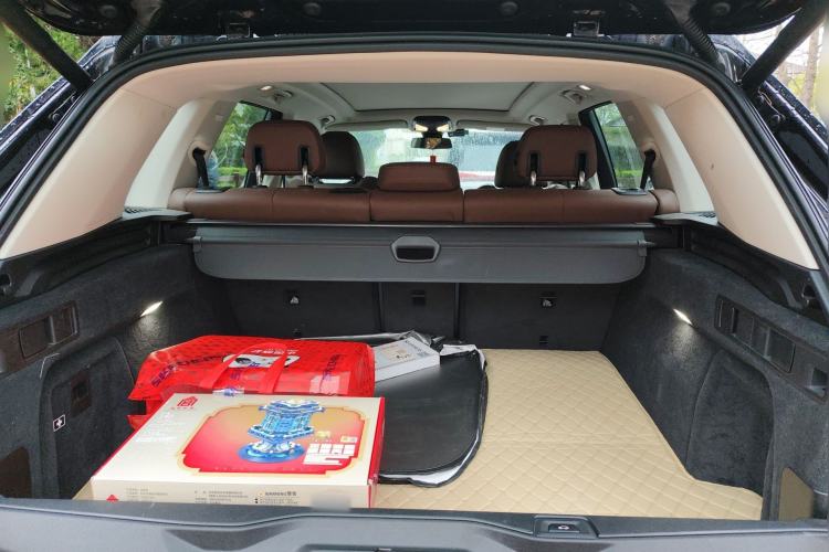 Used BMW X5 2019 xDrive30i X Design Package Trunk